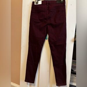 American Eagle Outfitters Burgundy Jegging Pants.